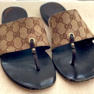 Gucci Sandals! 🩴